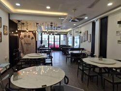 Macpherson Road (D13), Retail #604744051